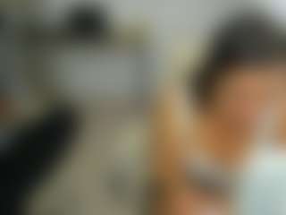 Live cam show with eveeevian - Bedroom on xxxlivecams.org