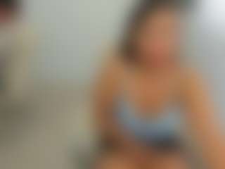 Live cam show with eveeevian - Bedroom on dasdasdadada.com