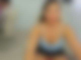 Live cam show with eveeevian - Joi on live18s.com
