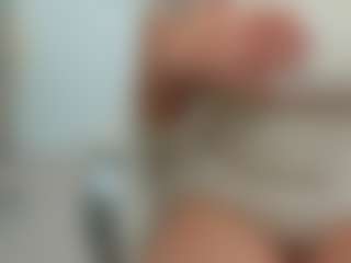 eveeevian's Live Sex Cam Show