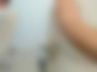 eveeevian's Live Sex Cam Show