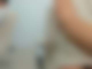 eveeevian's Live Sex Cam Show