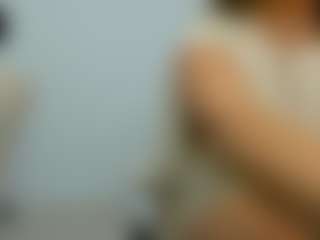 eveeevian's Live Sex Cam Show
