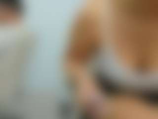 eveeevian's Live Sex Cam Show