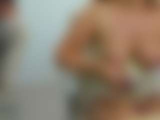eveeevian's Live Sex Cam Show