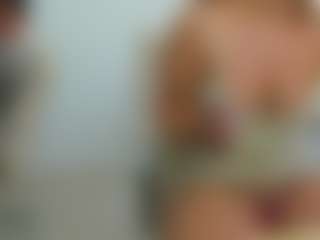 eveeevian's Live Sex Cam Show