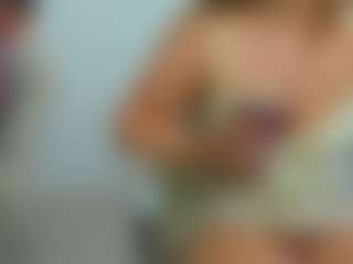 eveeevian's Live Sex Cam Show