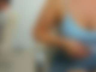 eveeevian's Live Sex Cam Show