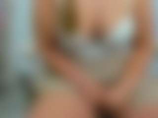 eveeevian's Live Sex Cam Show