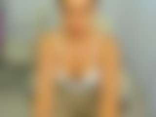 eveeevian's Live Sex Cam Show