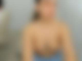 eveeevian's Live Sex Cam Show