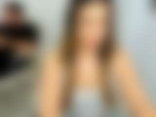 eveeevian's Live Sex Cam Show
