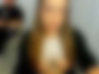 eveeevian's Live Sex Cam Show