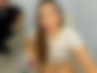 eveeevian's Live Sex Cam Show