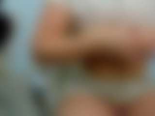 eveeevian's Live Sex Cam Show