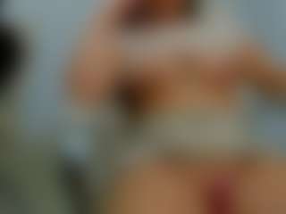 eveeevian's Live Sex Cam Show