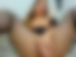 eveeevian's Live Sex Cam Show