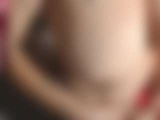 Live cam show with rousse-ellise - Bedroom on SquirtSoMuch