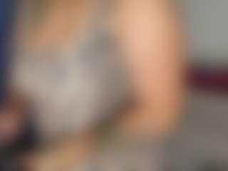 Live cam show with rousse-ellise - Blonde Hair Amateur on CamSodaAdn