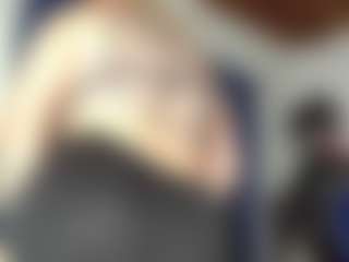 Live cam show with rousse-ellise - Spank Blonde Hair on Soda Cam