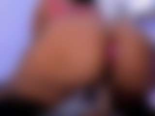 Live cam show with Anna Brooks - Goth on crypto-cams