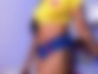 Live cam show with Anna Brooks - Ass Bouncing on TottyGirls