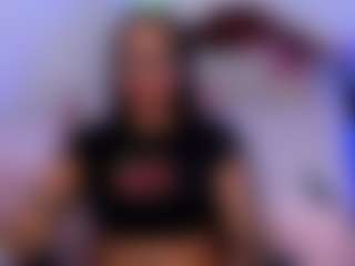 Live cam show with Anna Brooks - Ebony Petite on TeamSkeetLive