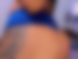 Live cam show with Anna Brooks - Squirt on Cam Slut