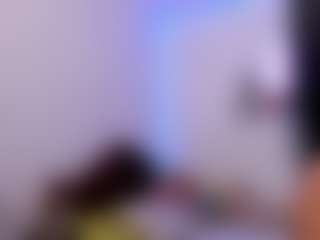 Live cam show with Anna Brooks - Petite on SquirtSoMuch