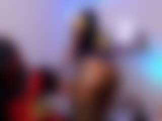Live cam show with Anna Brooks - Fingering on SquirtSoMuch