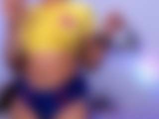 Live cam show with Anna Brooks - Latina Teen (18+) on xDating | colombia