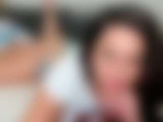 Live cam show with Maddie - Brown Hair on Milfs Live