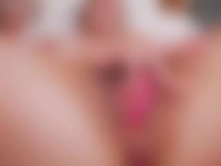 Nika hairy and wet MILF webcam performer live streaming
