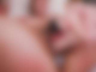 Cam Show en direct de Nika hairy and wet