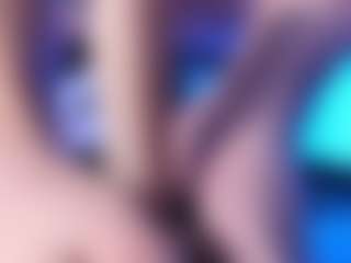 Live cam show with april-johnson - Average on 1on1-livenow