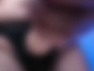Live cam show with april-johnson - Strapon on crypto-cams