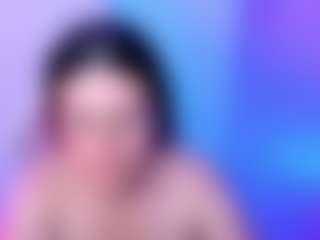 Live cam show with april-johnson - Average on TeamSkeetLive