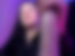 april-johnson's Live Sex Cam Show