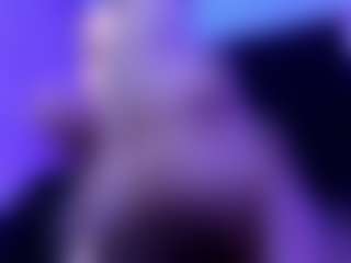 Live cam show with april-johnson - Mature on madthumbs