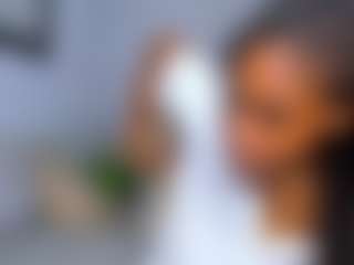 Live cam show with D A Y A N A - Bedroom Teen (18+) on CamwithHer