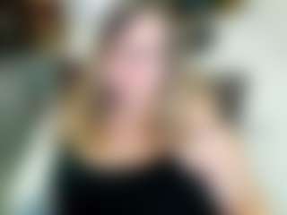 Live cam show with Lana - Glasses on studioflirtlive.com