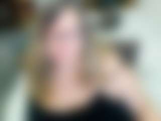 Live cam show with Lana - Robe on 1on1-livenow