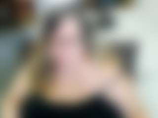 Live cam show with Lana - Glasses on xDating