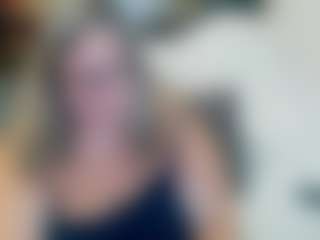 Spettacolo in cam dal vivo con Lana - Body Massage su Camsoda