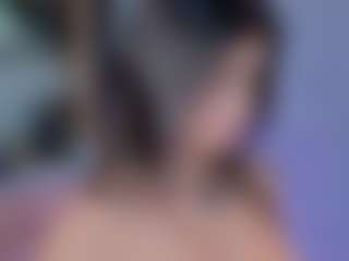Live cam show with BriannaSalinas - Brown Hair on Camversity