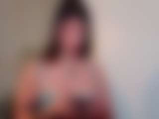 Live cam show with BriannaSalinas - Athletic Young Adult on Camsoda