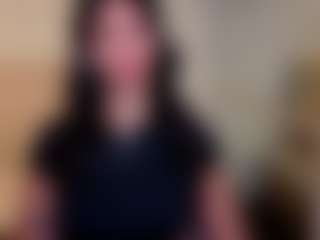 Live cam show with BriannaSalinas - Brown Hair on Camsoda