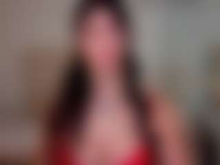 Live cam show with BriannaSalinas - Amateur on Camsoda
