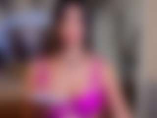 Live cam show with BriannaSalinas - Athletic BBW on livesuperchat.net