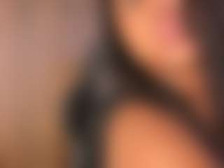gigithunderfox's Live Sex Cam Show